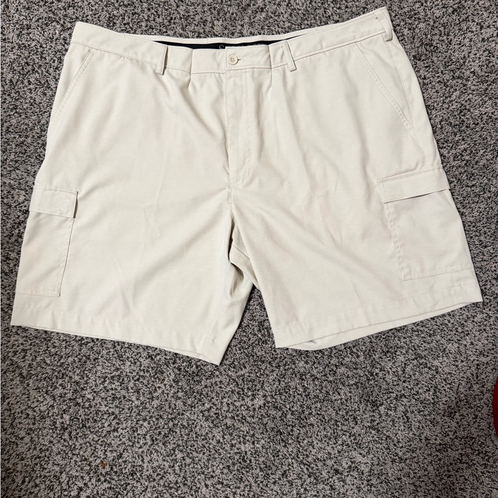 Savane Men's Cream‎ Cargo khaki Shorts Size 44